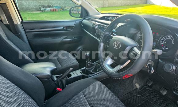 Buy Used Toyota Hilux White Car in Maputo in Maputo Buy Used Toyota Hilux White Car in Maputo in Maputo