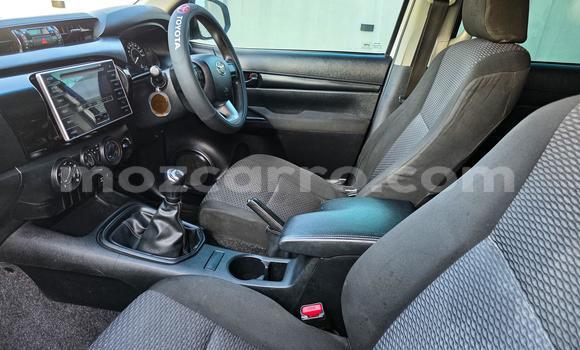 Buy Used Toyota Hilux White Car in Maputo in Maputo Buy Used Toyota Hilux White Car in Maputo in Maputo
