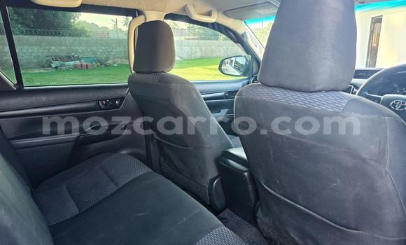Buy Used Toyota Hilux White Car in Maputo in Maputo Buy Used Toyota Hilux White Car in Maputo in Maputo