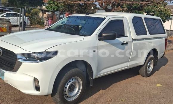 Comprar Usado Mazda BT-50 Branco Carro em Maputo em Maputo