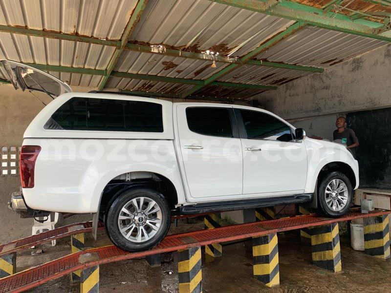 Big with watermark isuzu d max maputo maputo 42291