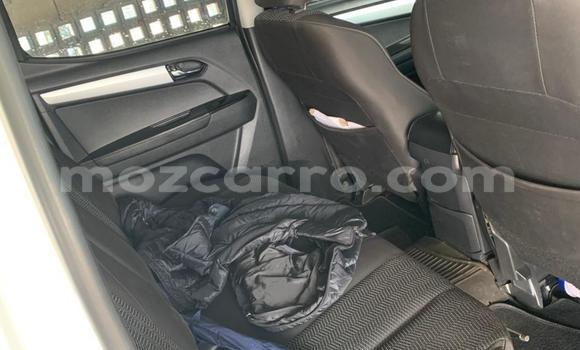 Tenga Tsaru Isuzu D-MAX Chena Mota in Maputo in Maputo Tenga Tsaru Isuzu D-MAX Chena Mota in Maputo in Maputo