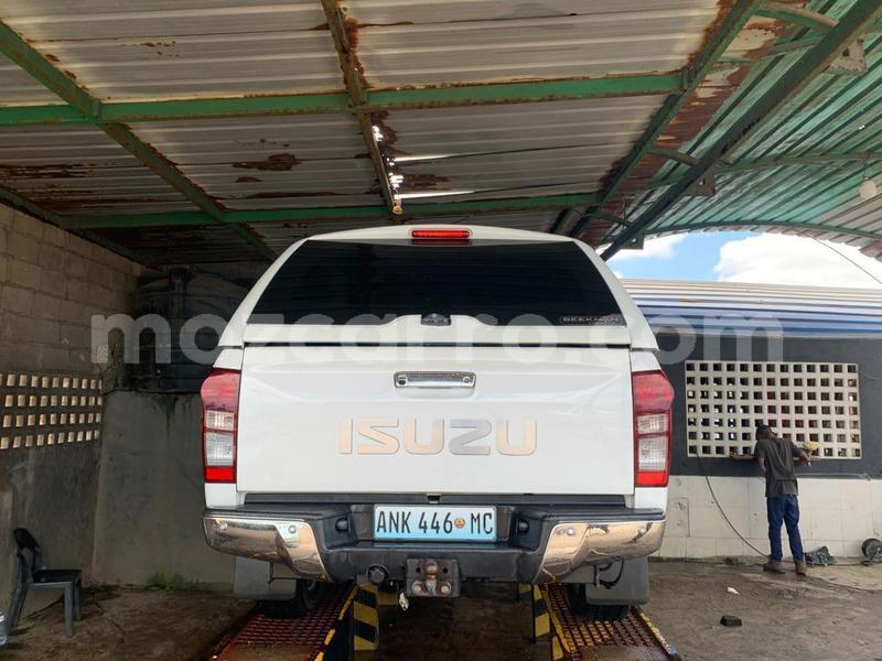 Big with watermark isuzu d max maputo maputo 42291