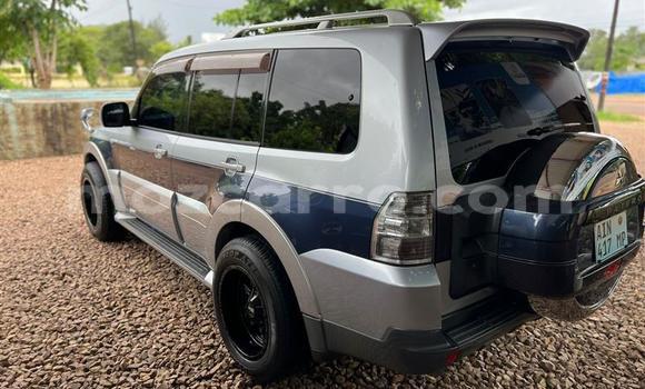 Tenga Tsaru Mitsubishi Pajero Zvimwe Mota in Maputo in Maputo Tenga Tsaru Mitsubishi Pajero Zvimwe Mota in Maputo in Maputo