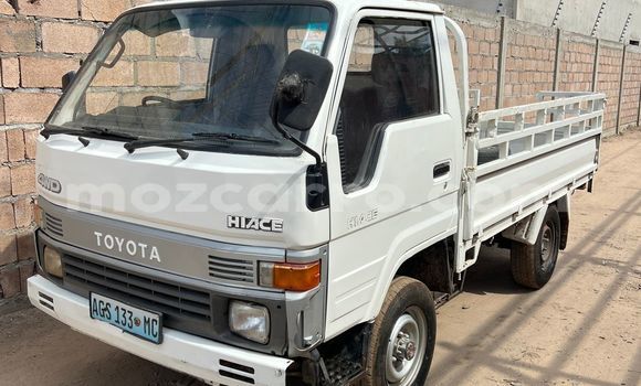 Comprar Usado Toyota Dyna Branco Carro em Maputo em Maputo
