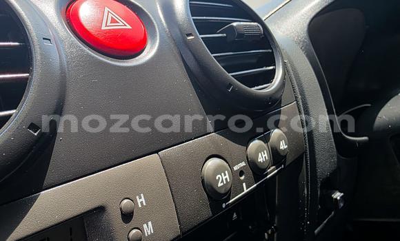 Comprar Usado Isuzu KB Branco Carro em Maputo em Maputo Comprar Usado Isuzu KB Branco Carro em Maputo em Maputo