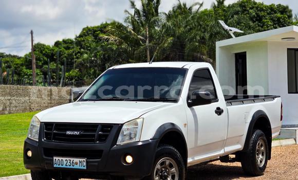Comprar Usado Isuzu KB Branco Carro em Maputo em Maputo Comprar Usado Isuzu KB Branco Carro em Maputo em Maputo