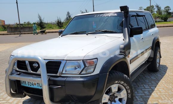 Comprar Usado Nissan Patrol Branco Carro em Maputo em Maputo