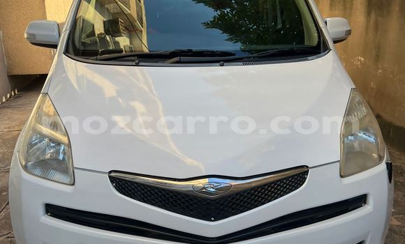 Buy Used Toyota Ractis White Car in Maputo in Maputo