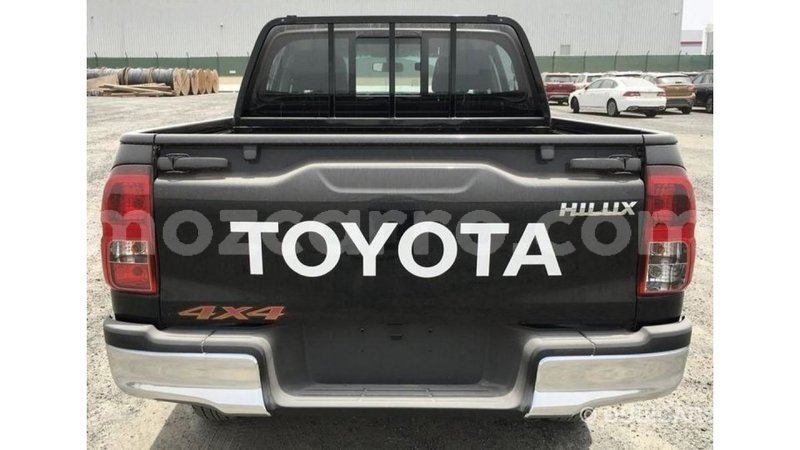 Big with watermark toyota hilux cabo delgado import dubai 6388