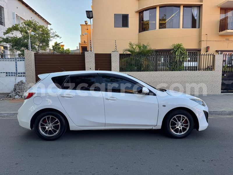 Big with watermark mazda axela maputo maputo 42400