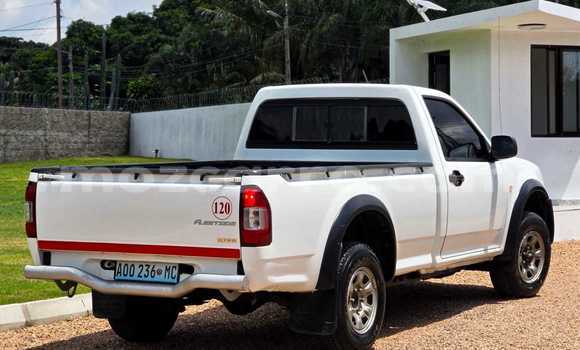 Comprar Usado Isuzu D-MAX Branco Carro em Maputo em Maputo Comprar Usado Isuzu D-MAX Branco Carro em Maputo em Maputo