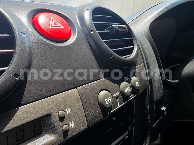 Big with watermark isuzu d max maputo maputo 42405