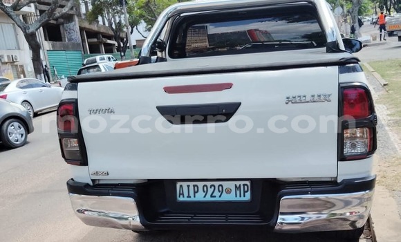 Buy Used Toyota Hilux White Car in Maputo in Maputo Buy Used Toyota Hilux White Car in Maputo in Maputo