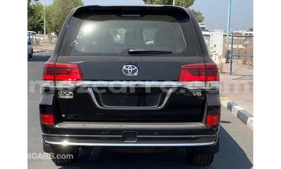 Nunua Imported Toyota Land Cruiser Nyeusi Gari ndani ya Import - Dubai nchini Cabo Delgado Nunua Imported Toyota Land Cruiser Nyeusi Gari ndani ya Import - Dubai nchini Cabo Delgado