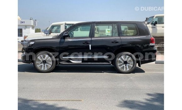Nunua Imported Toyota Land Cruiser Nyeusi Gari ndani ya Import - Dubai nchini Cabo Delgado Nunua Imported Toyota Land Cruiser Nyeusi Gari ndani ya Import - Dubai nchini Cabo Delgado