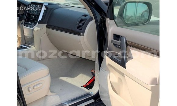 Nunua Imported Toyota Land Cruiser Nyeusi Gari ndani ya Import - Dubai nchini Cabo Delgado Nunua Imported Toyota Land Cruiser Nyeusi Gari ndani ya Import - Dubai nchini Cabo Delgado
