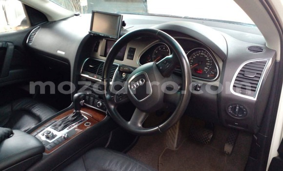 Buy Used Audi Q7 White Car in Maputo in Maputo Buy Used Audi Q7 White Car in Maputo in Maputo