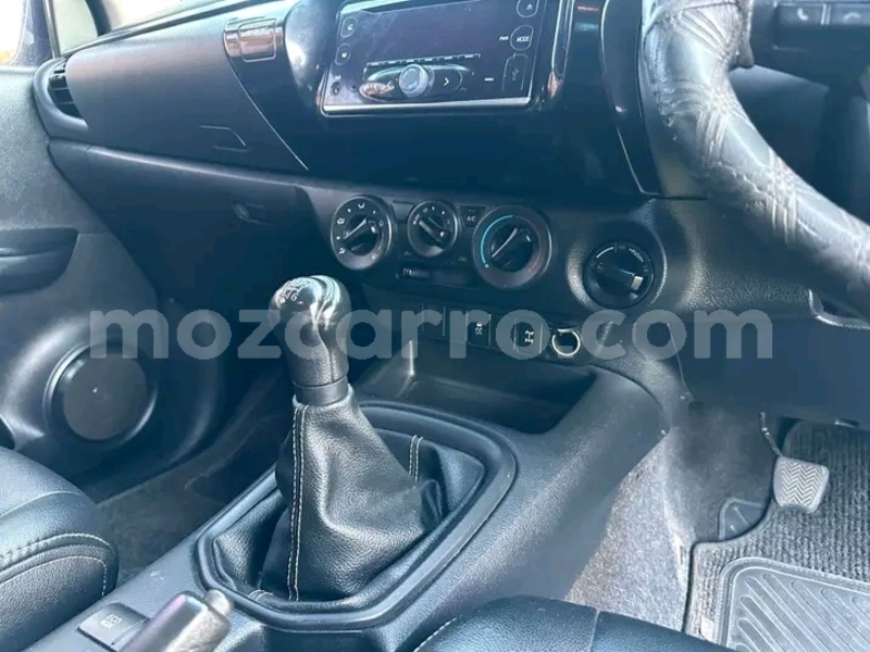 Big with watermark toyota hilux sofala caia 42463