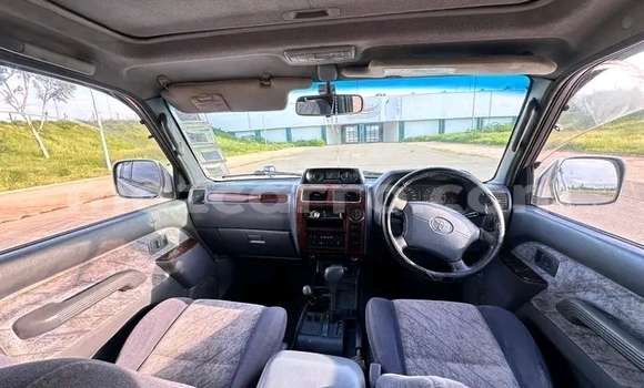 Comprar Usado Toyota Prado Other Carro em Búzi em Sofala Comprar Usado Toyota Prado Other Carro em Búzi em Sofala