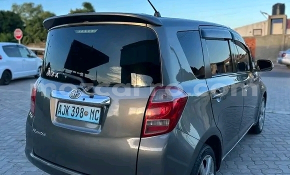 Comprar Usado Toyota Ractis Other Carro em Chifunde em Tete Comprar Usado Toyota Ractis Other Carro em Chifunde em Tete