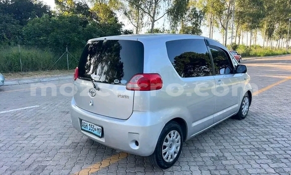 Comprar Usado Toyota Porte Branco Carro em Búzi em Sofala Comprar Usado Toyota Porte Branco Carro em Búzi em Sofala