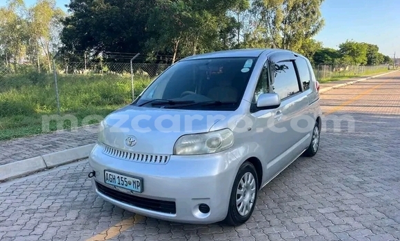 Comprar Usado Toyota Porte Branco Carro em Búzi em Sofala Comprar Usado Toyota Porte Branco Carro em Búzi em Sofala