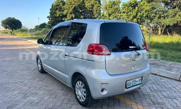 Comprar Usado Toyota Porte Branco Carro em Búzi em Sofala Comprar Usado Toyota Porte Branco Carro em Búzi em Sofala