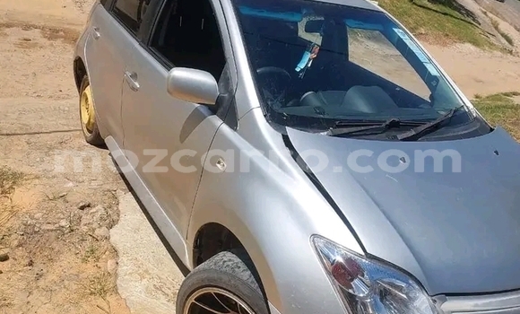 Comprar Usado Toyota IST Other Carro em Búzi em Sofala Comprar Usado Toyota IST Other Carro em Búzi em Sofala