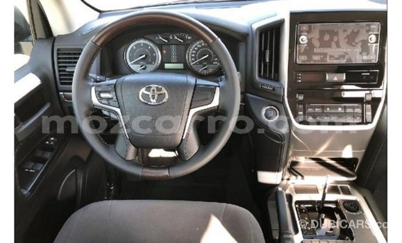 Tenga Imported Toyota Land Cruiser Nhema Mota in Import - Dubai in Cabo Delgado Tenga Imported Toyota Land Cruiser Nhema Mota in Import - Dubai in Cabo Delgado