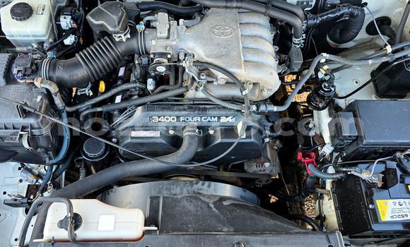 Nunua Ilio tumika Toyota Land Cruiser Prado Nyeupe Gari ndani ya Maputo nchini Maputo Nunua Ilio tumika Toyota Land Cruiser Prado Nyeupe Gari ndani ya Maputo nchini Maputo