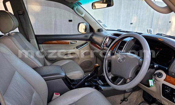 Nunua Ilio tumika Toyota Land Cruiser Prado Nyeupe Gari ndani ya Maputo nchini Maputo Nunua Ilio tumika Toyota Land Cruiser Prado Nyeupe Gari ndani ya Maputo nchini Maputo