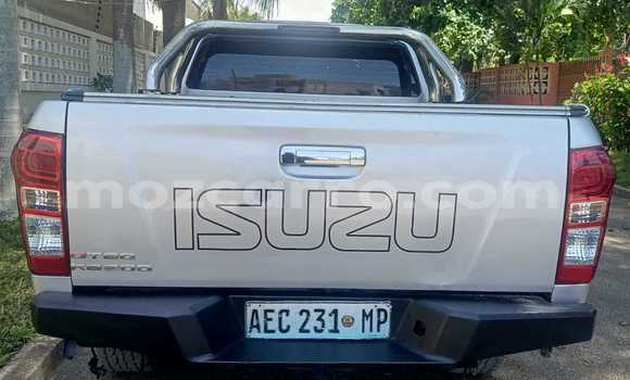 Comprar Usado Isuzu D-max Cab4 Prata Carro em Maputo em Maputo Comprar Usado Isuzu D-max Cab4 Prata Carro em Maputo em Maputo