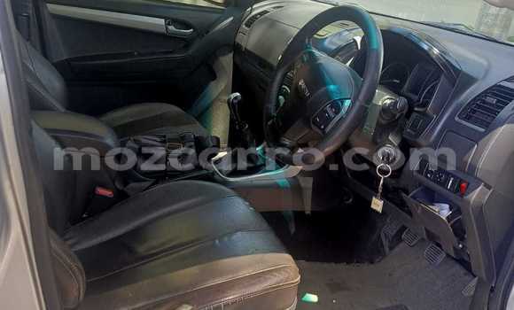 Comprar Usado Isuzu D-max Cab4 Prata Carro em Maputo em Maputo Comprar Usado Isuzu D-max Cab4 Prata Carro em Maputo em Maputo