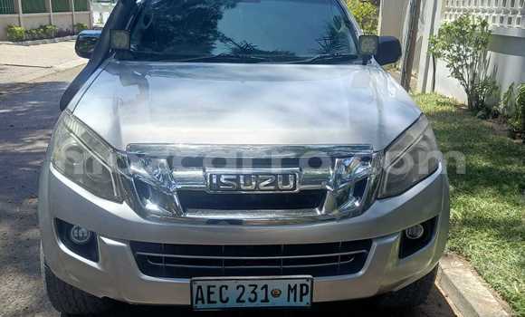 Comprar Usado Isuzu D-max Cab4 Prata Carro em Maputo em Maputo Comprar Usado Isuzu D-max Cab4 Prata Carro em Maputo em Maputo