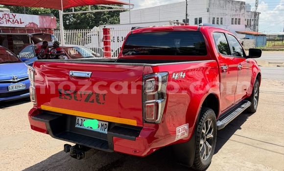 Comprar Usado Isuzu D-MAX Vermelho Carro em Maputo em Maputo Comprar Usado Isuzu D-MAX Vermelho Carro em Maputo em Maputo