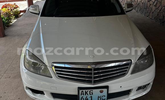 Comprar Usado Mercedes‒Benz C-Class Branco Carro em Maputo em Maputo