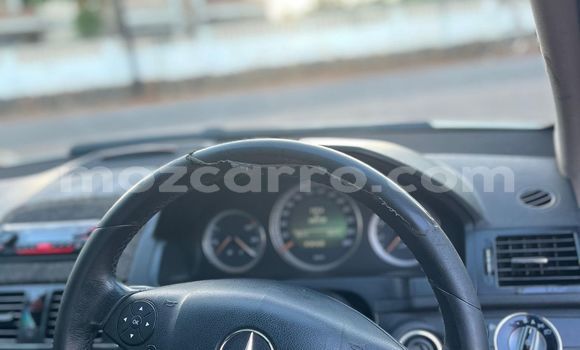 Tenga Tsaru Mercedes‒Benz C-Class Chena Mota in Maputo in Maputo Tenga Tsaru Mercedes‒Benz C-Class Chena Mota in Maputo in Maputo