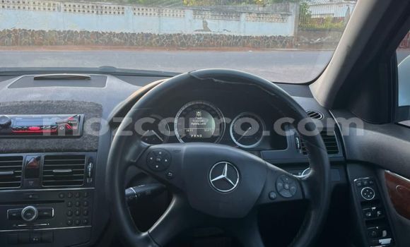 Tenga Tsaru Mercedes‒Benz C-Class Chena Mota in Maputo in Maputo Tenga Tsaru Mercedes‒Benz C-Class Chena Mota in Maputo in Maputo