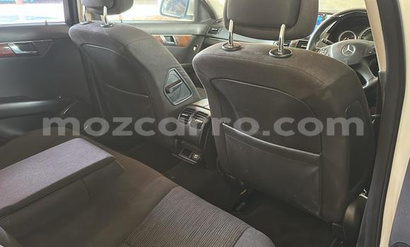 Tenga Tsaru Mercedes‒Benz C-Class Chena Mota in Maputo in Maputo Tenga Tsaru Mercedes‒Benz C-Class Chena Mota in Maputo in Maputo