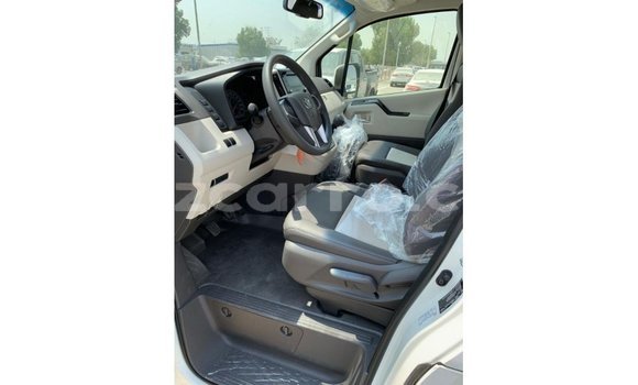 Comprar Importar Toyota Hiace Branco Carro em Import - Dubai em Cabo Delgado Comprar Importar Toyota Hiace Branco Carro em Import - Dubai em Cabo Delgado