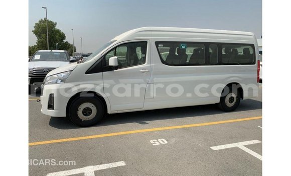 Comprar Importar Toyota Hiace Branco Carro em Import - Dubai em Cabo Delgado Comprar Importar Toyota Hiace Branco Carro em Import - Dubai em Cabo Delgado