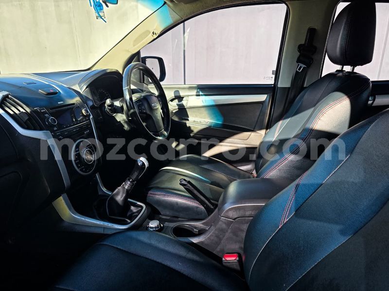 Big with watermark isuzu d max maputo maputo 42579