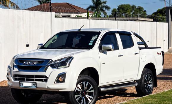 Comprar Usado Isuzu D-MAX Branco Carro em Maputo em Maputo Comprar Usado Isuzu D-MAX Branco Carro em Maputo em Maputo