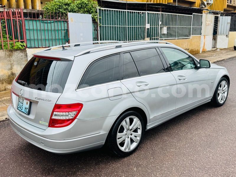 Big with watermark mercedes viano maputo maputo 42587