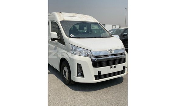 Comprar Importar Toyota Hiace Branco Carro em Import - Dubai em Cabo Delgado Comprar Importar Toyota Hiace Branco Carro em Import - Dubai em Cabo Delgado