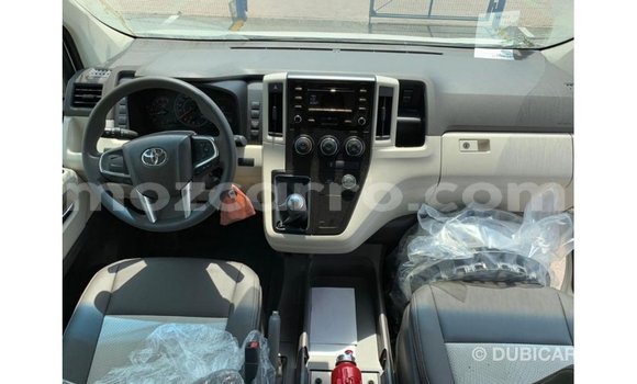 Comprar Importar Toyota Hiace Branco Carro em Import - Dubai em Cabo Delgado Comprar Importar Toyota Hiace Branco Carro em Import - Dubai em Cabo Delgado