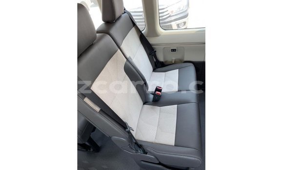 Comprar Importar Toyota Hiace Branco Carro em Import - Dubai em Cabo Delgado Comprar Importar Toyota Hiace Branco Carro em Import - Dubai em Cabo Delgado