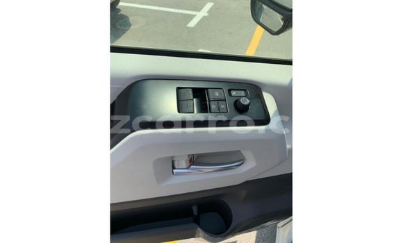 Comprar Importar Toyota Hiace Branco Carro em Import - Dubai em Cabo Delgado Comprar Importar Toyota Hiace Branco Carro em Import - Dubai em Cabo Delgado