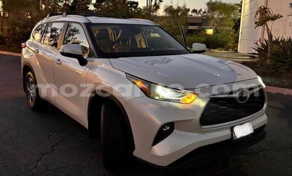 Comprar Usado Toyota Highlander Branco Carro em Chókwè em Gaza